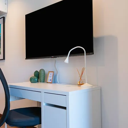 Otel 7min From And Se Velha - Ac - Work Desk - Wifi 300mbs *