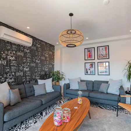 Otel 7min From And Se Velha - Ac - Work Desk - Wifi 300mbs