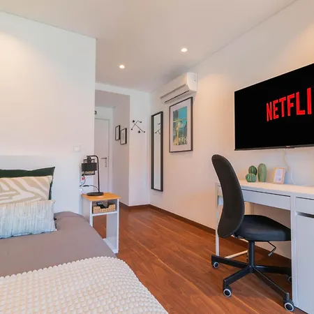 Hotel 7min From And Se Velha - Ac - Work Desk - Wifi 300mbs Coimbra